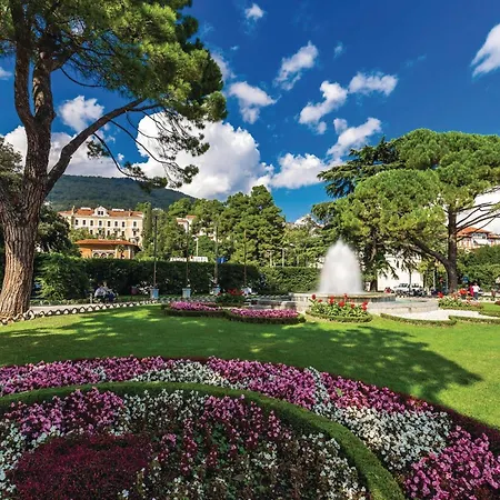 1 Bedroom Gorgeous In Opatija